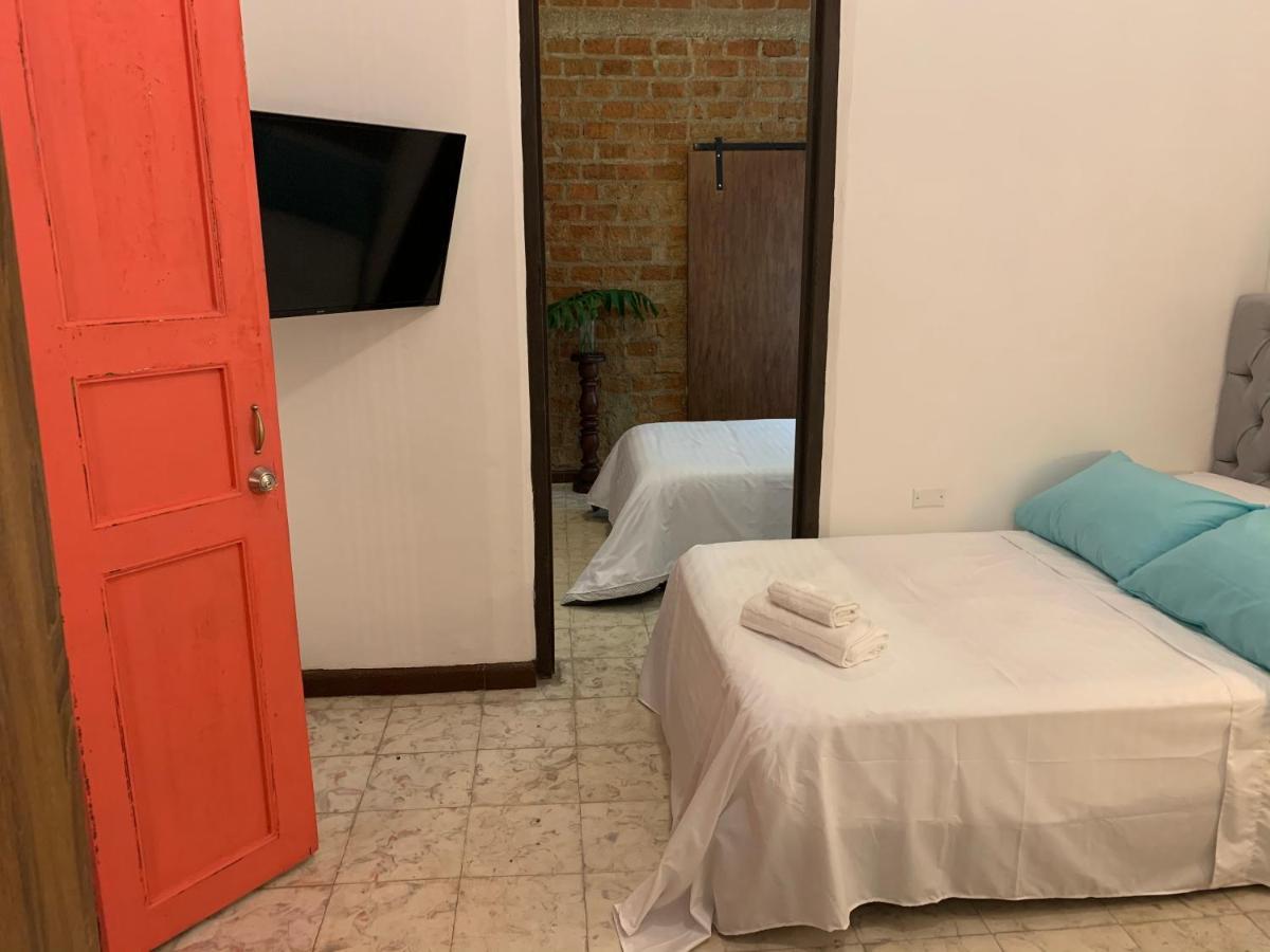 Casa Blanca San Antonio Hostal Boutique Cali Exterior foto
